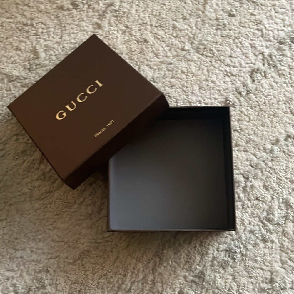 Authentic Gucci Box & Gift Bag - Picture 3 of 5